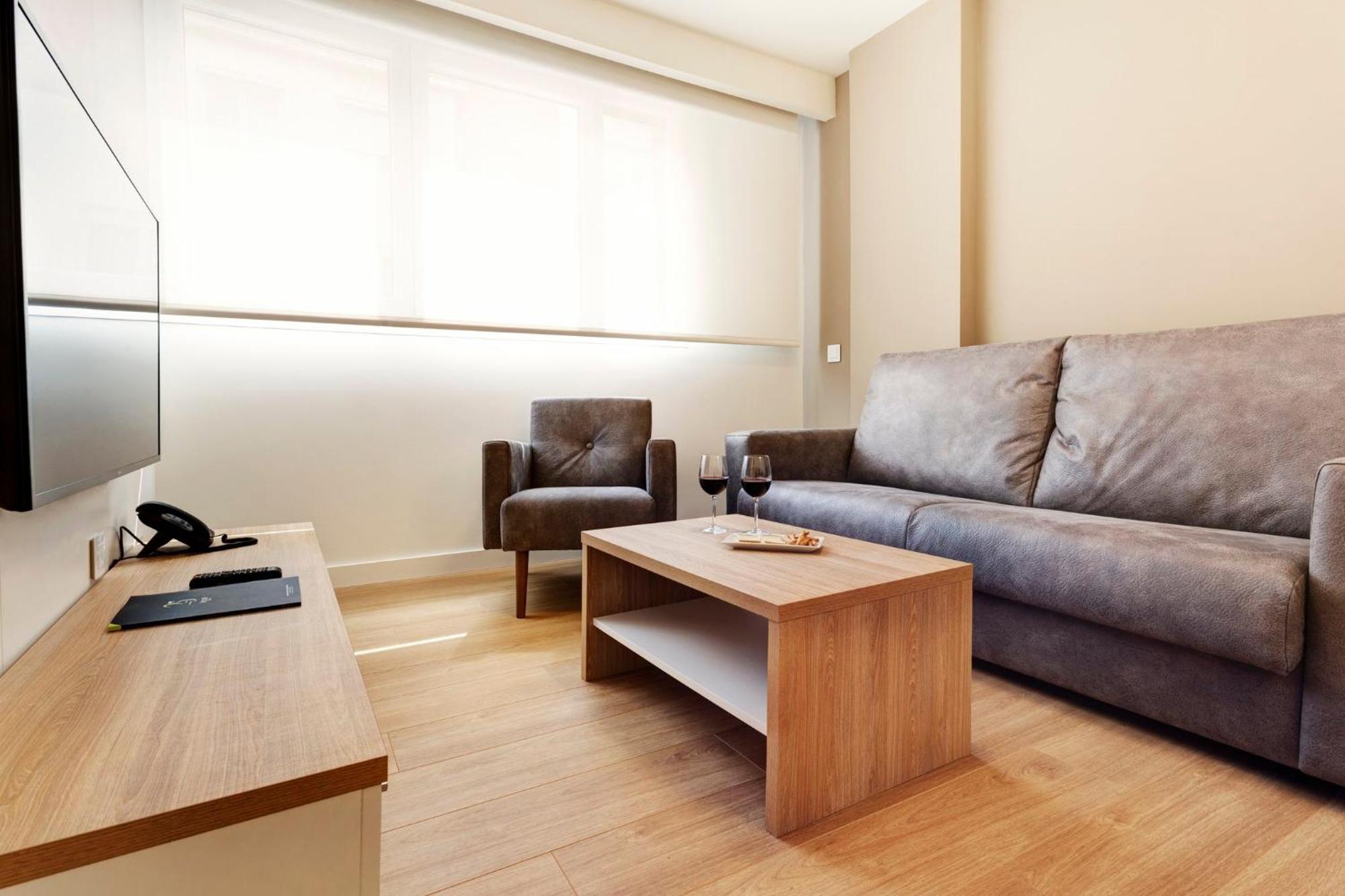 Sercotel Logrono Suites Екстериор снимка