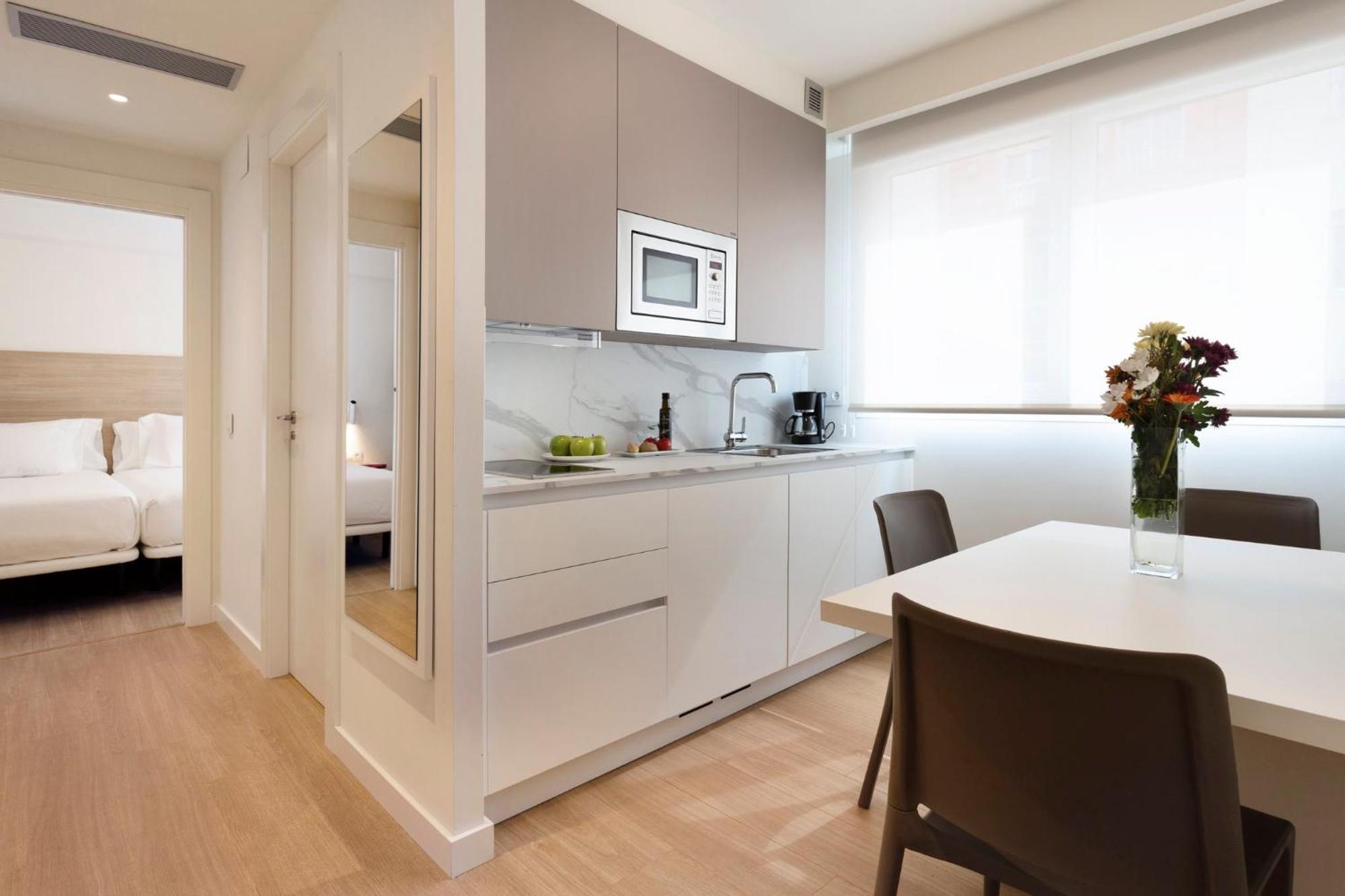 Sercotel Logrono Suites Екстериор снимка